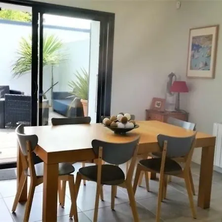 Vakantiehuis House Belle Pointe De Penchateau